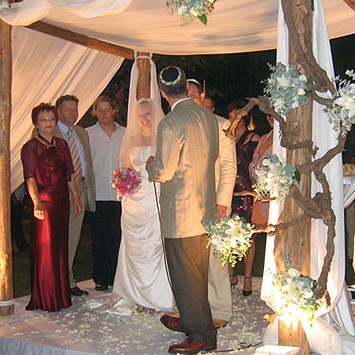Еврейская свадьба отличается строгими правилами и традициями