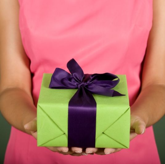 Вы можете прочитать советы по выбору и покупке идеального подарка от маркетингового агентства Market-Gifts.ru